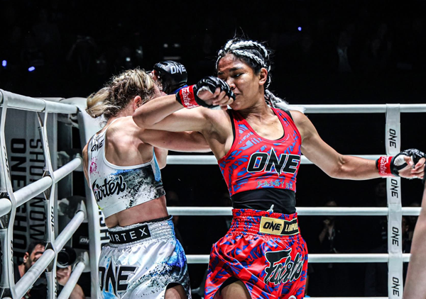 ดวงดาวน้อย ลูกทรายกองดิน ล่าชัย 3 ไฟต์ติด ดวลเดือด ยานา ยิป
